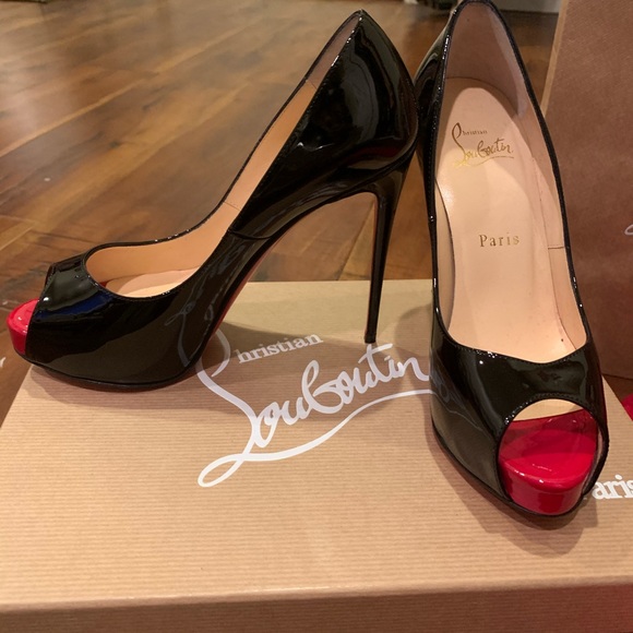 Christian Louboutin Shoes - Christian Louboutin Very Prive Patent Pumps 5.5